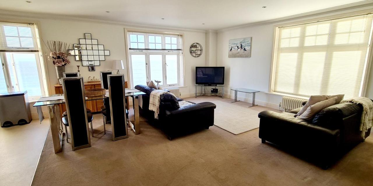 Shore Thing Beachfront Apartment Ramsgate - Sleeps 4 ภายนอก รูปภาพ